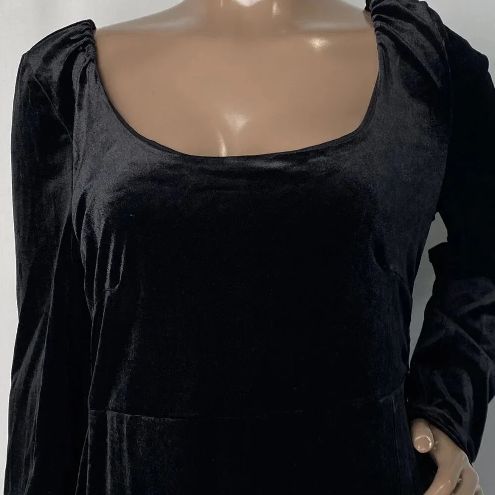 NEW BHLDN Bella Maxi Dress Black Size L Long Sleeve Scoop Neck w/ Side Slit