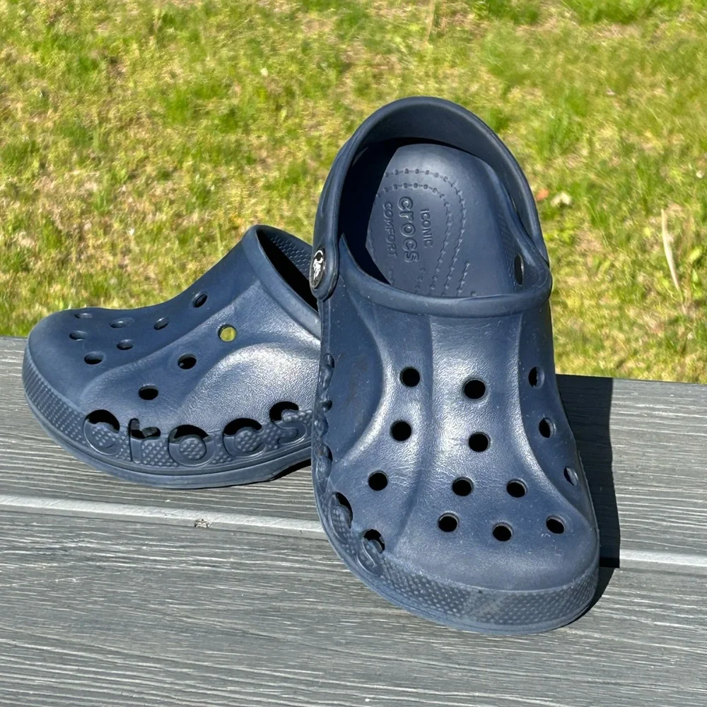 Crocs Kids Classic Slip On Shoe Sandle Clog - Navy Blue Size J1 Some Toe Wear