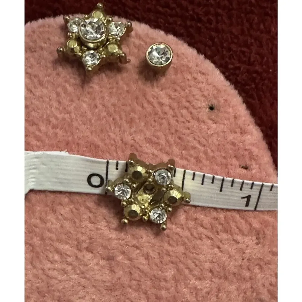 -Earrings Avon‎ Star Rhinestone Gold Tone Stud Pierced 1/2