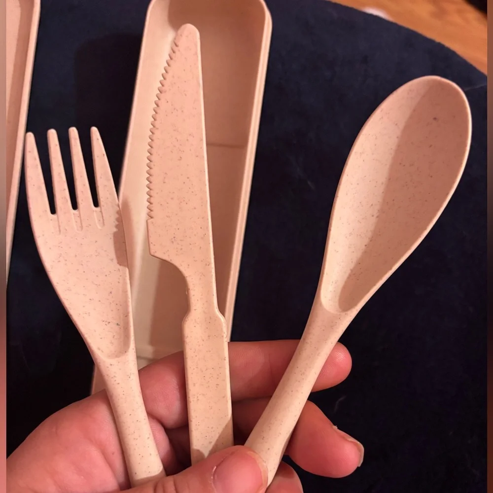 REUSABLE TRAVEL UTENSILS SET WITH CASE BEIGE NWOT