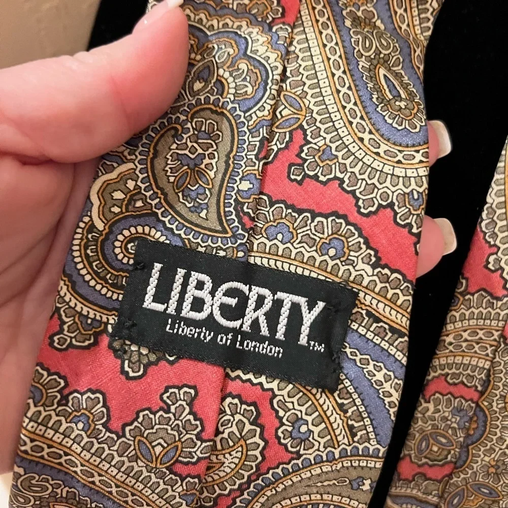 Liberty of London Original 100% Silk Men's Paisley Necktie