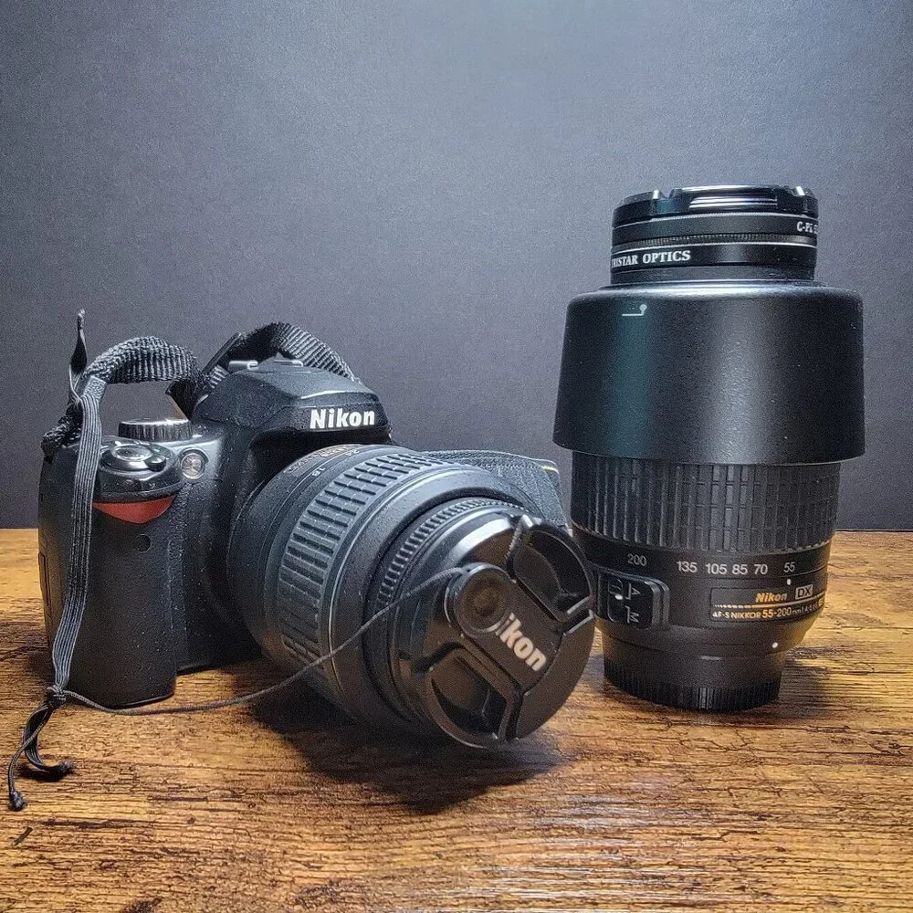 NIKON D60 6.1MP Digital SLR Camera Kit