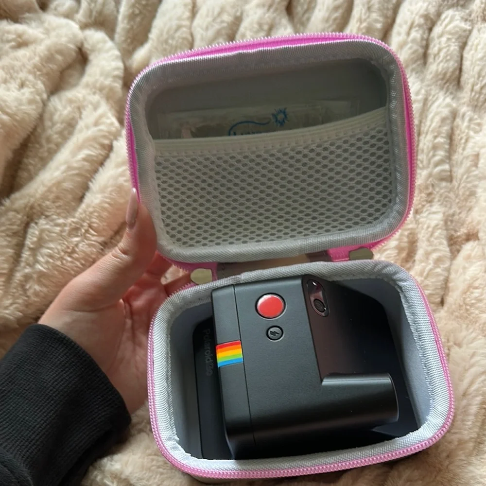 Polaroid capture moments