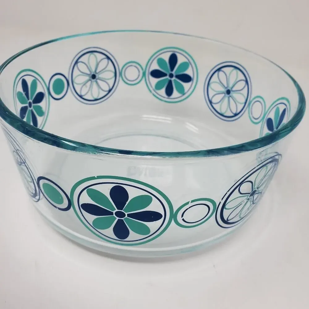 Vintage pyrex clear glass pinwheel flower power mixing bowl 7203 Great condition