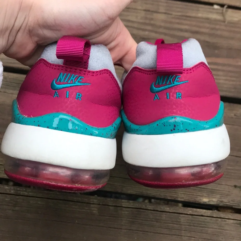 Nike women air
