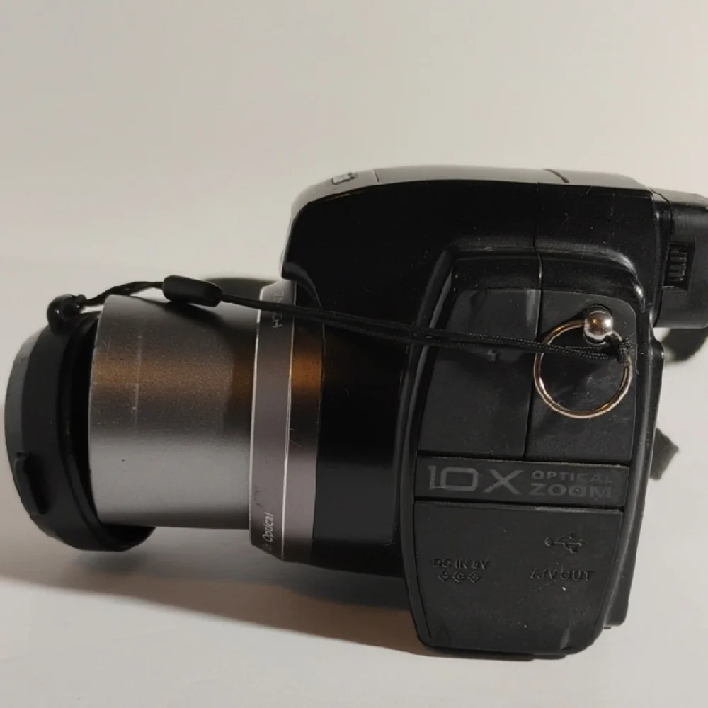 KodakEasy Share DX7599 Black Digital Camera with Zoom Lens No Battery Parts Only