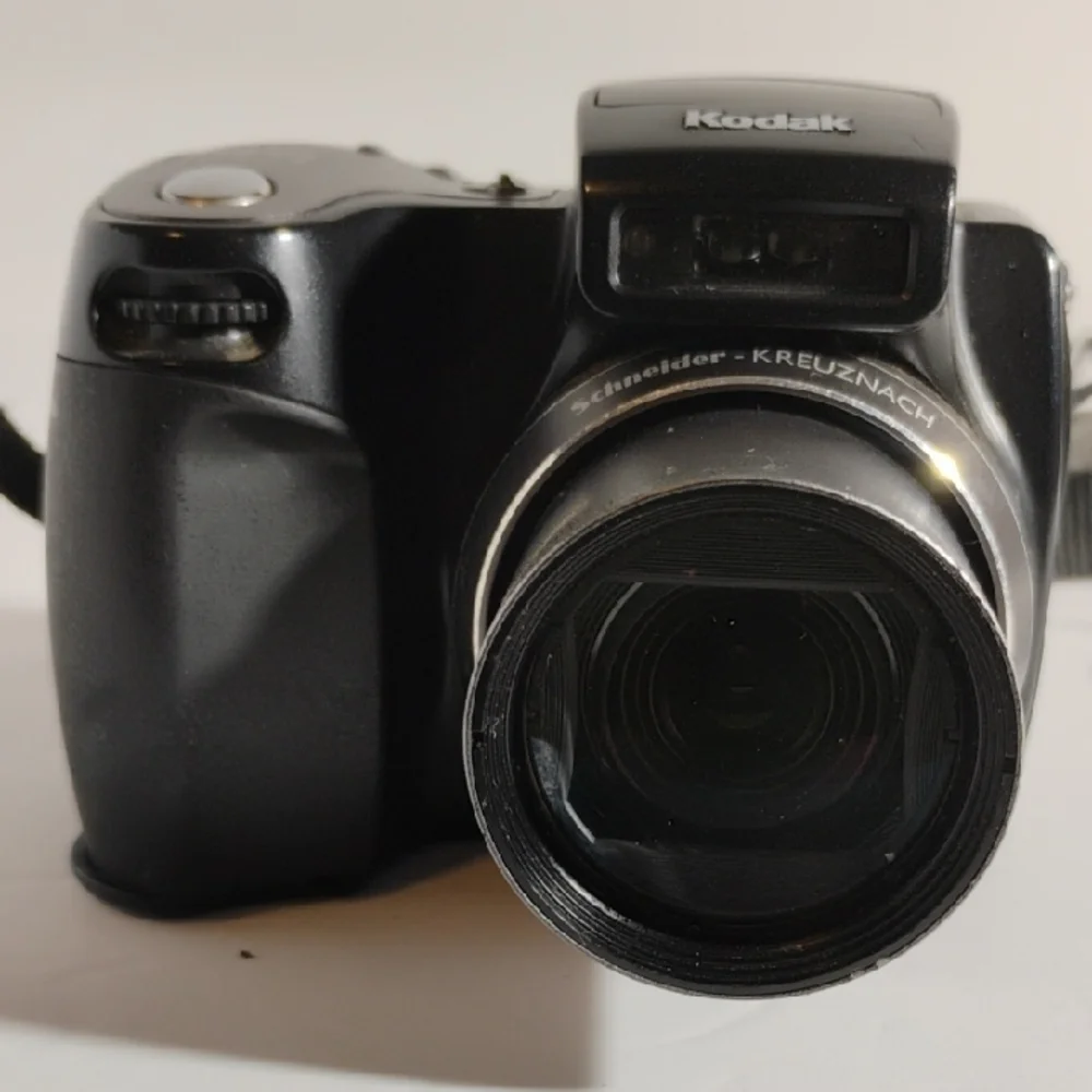 KodakEasy Share DX7599 Black Digital Camera with Zoom Lens No Battery Parts Only