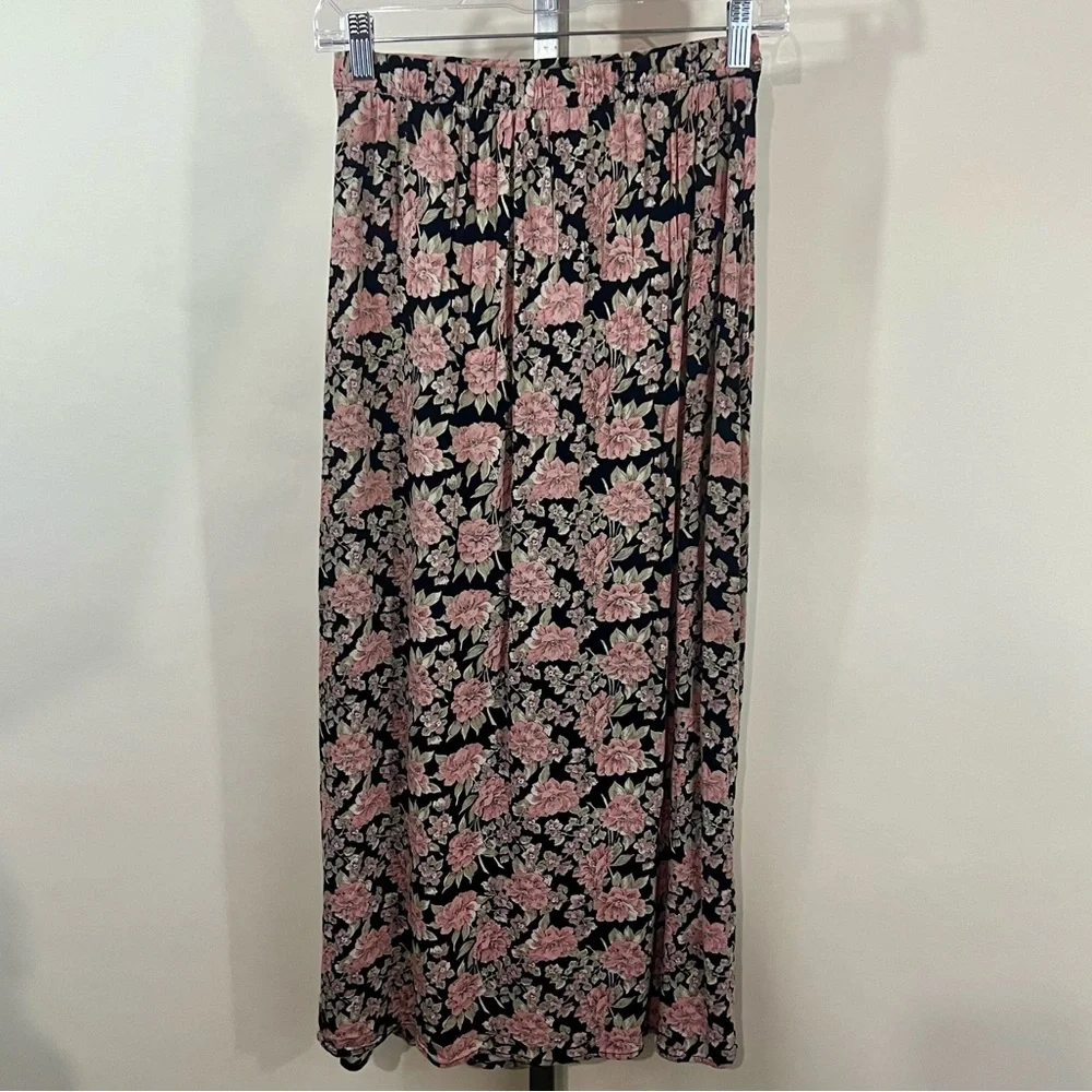 American Eagle Outfitters 18” front