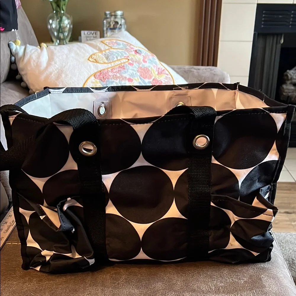 Thirty-One Black and White Circle Tote