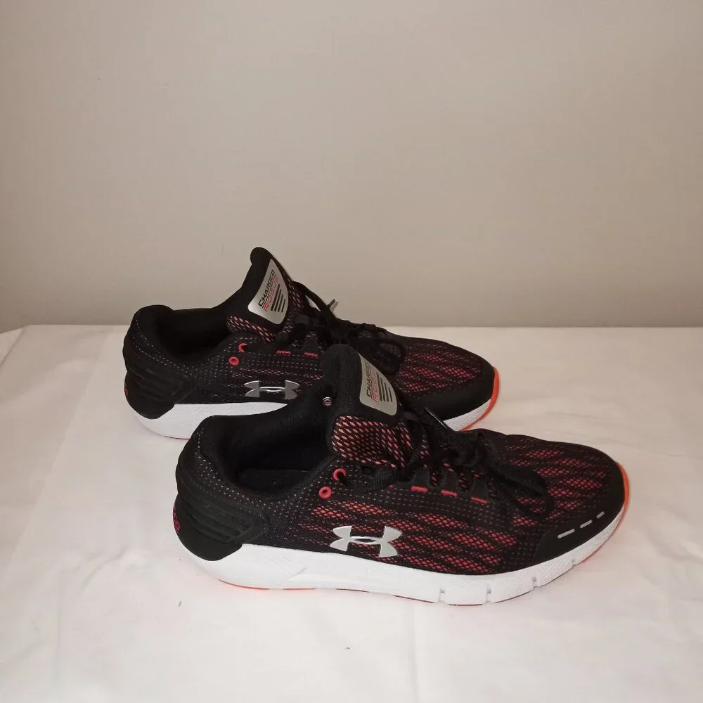 Under Armour charged athletic men