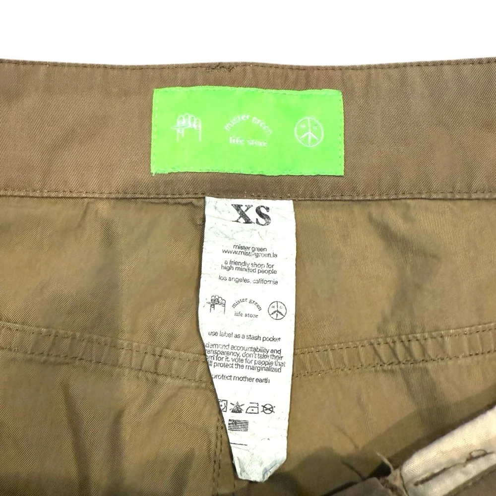 mister green color pant shipping