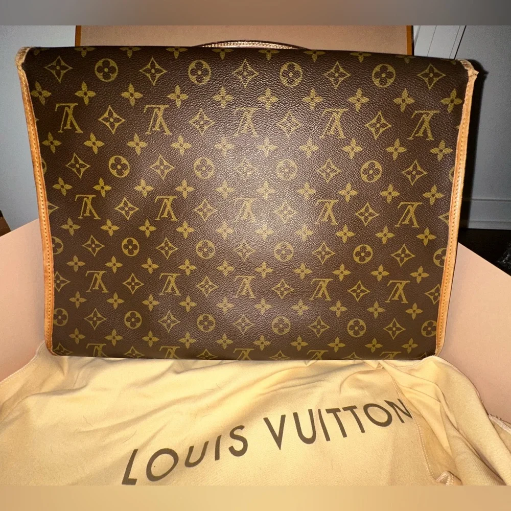Louis Vuitton stylish louis