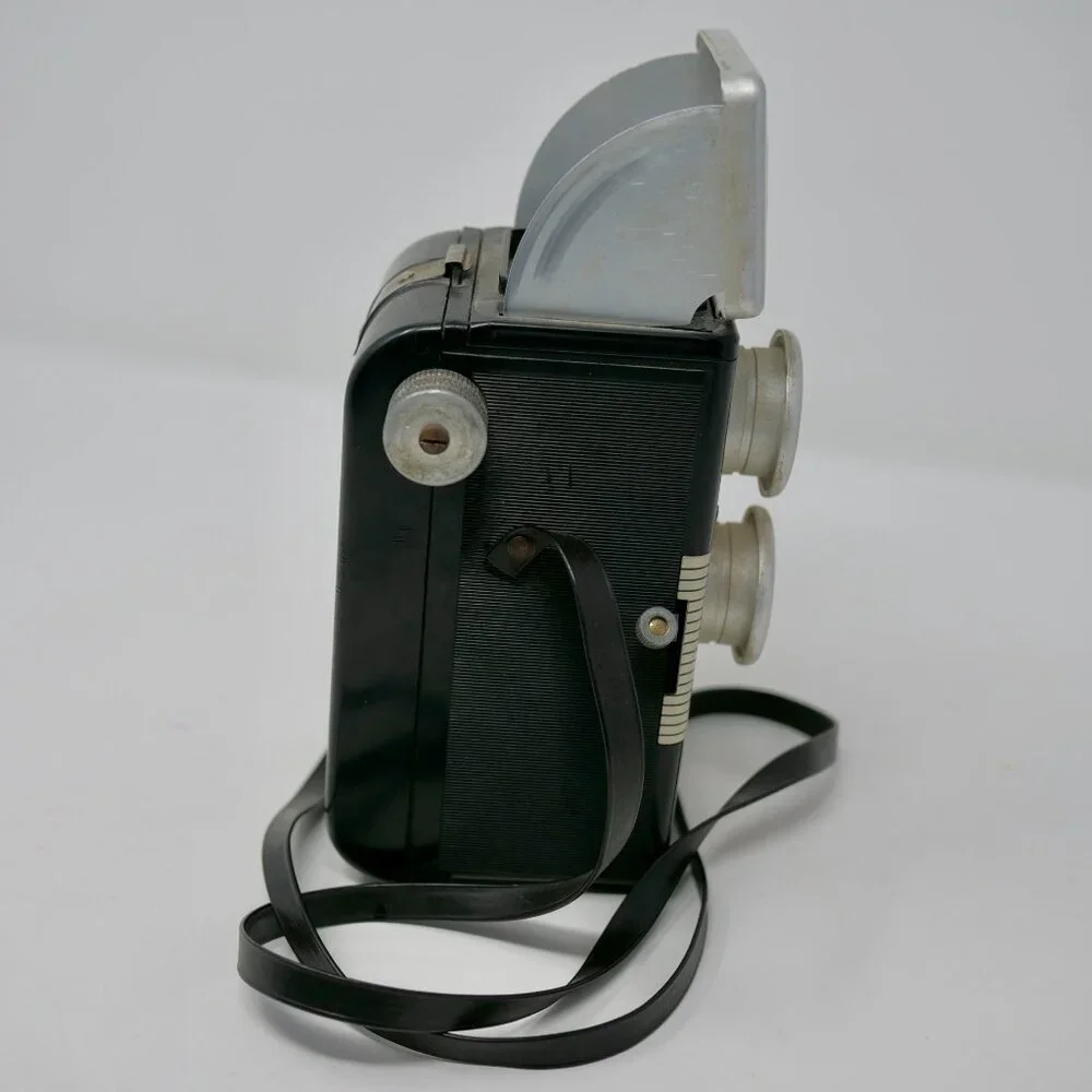 Vintage Herbert George Co. Insta Flash 620 Camera USA Strap
