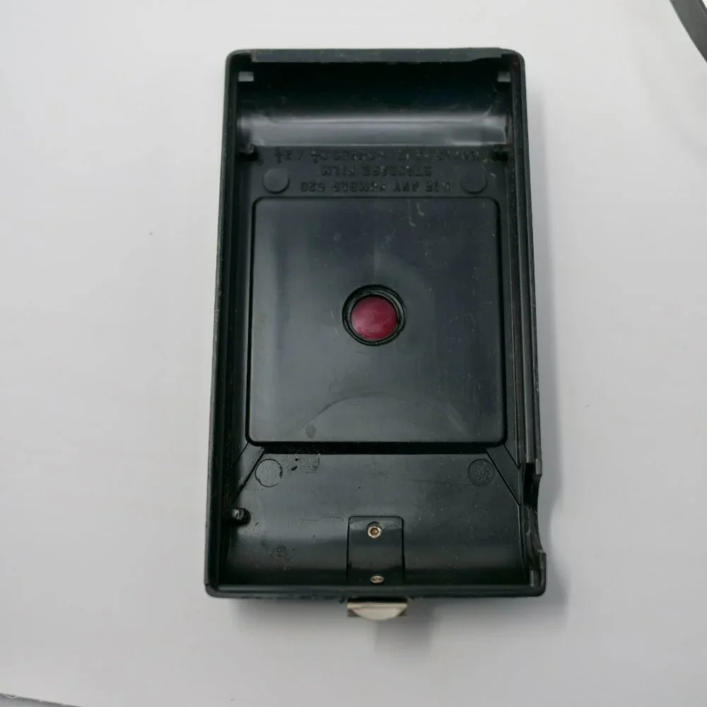 Vintage Herbert George Co. Insta Flash 620 Camera USA Strap