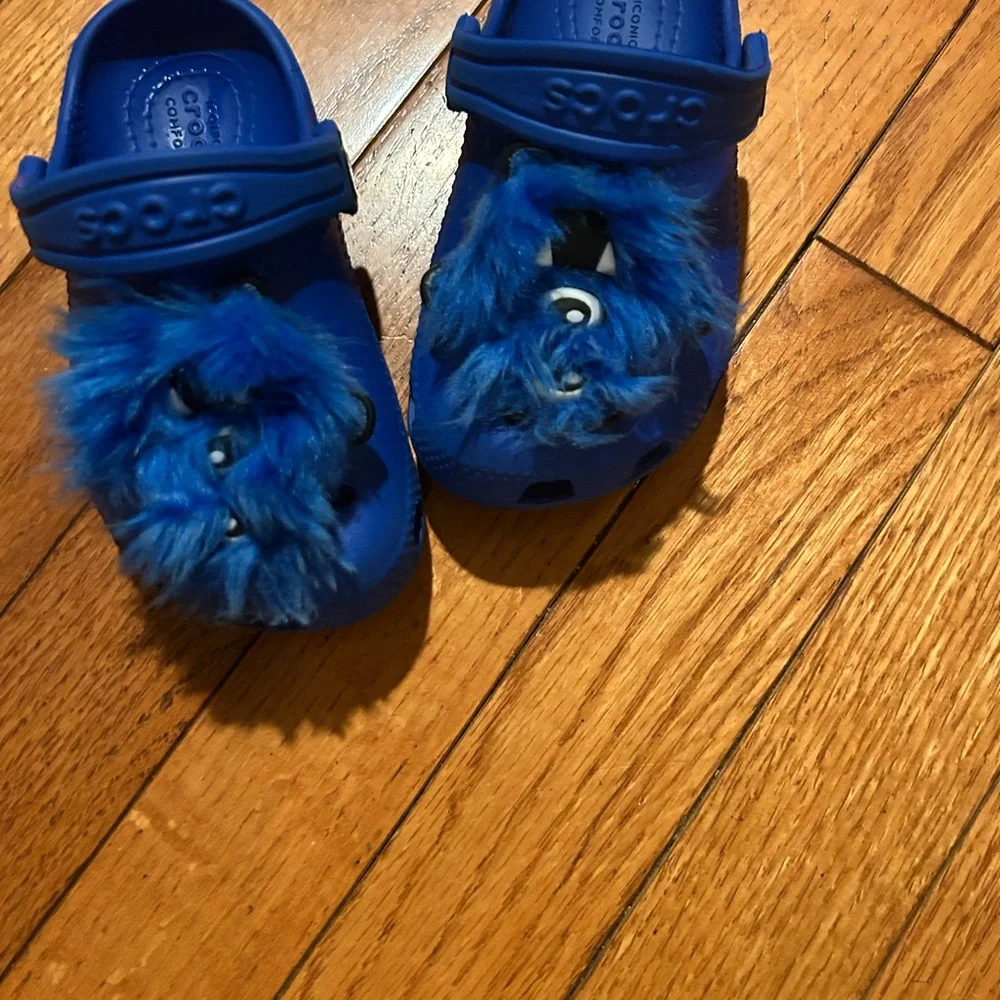 CROCS Blue Slippers Comfortable Slip-On Design