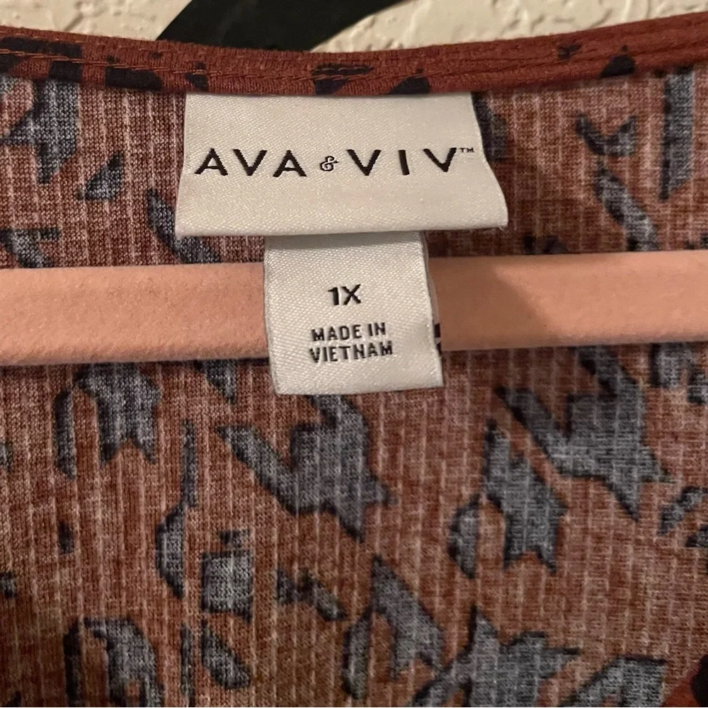 Ava & Viv embrace casual
