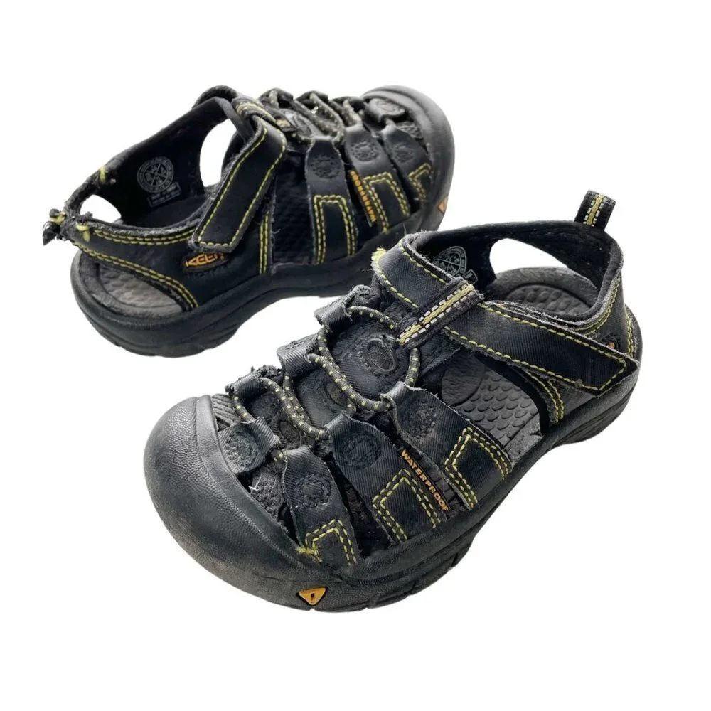 Keen Black Closed Toe Hiking Sandals Unisex Toddler Size 10 Waterproof FLAW