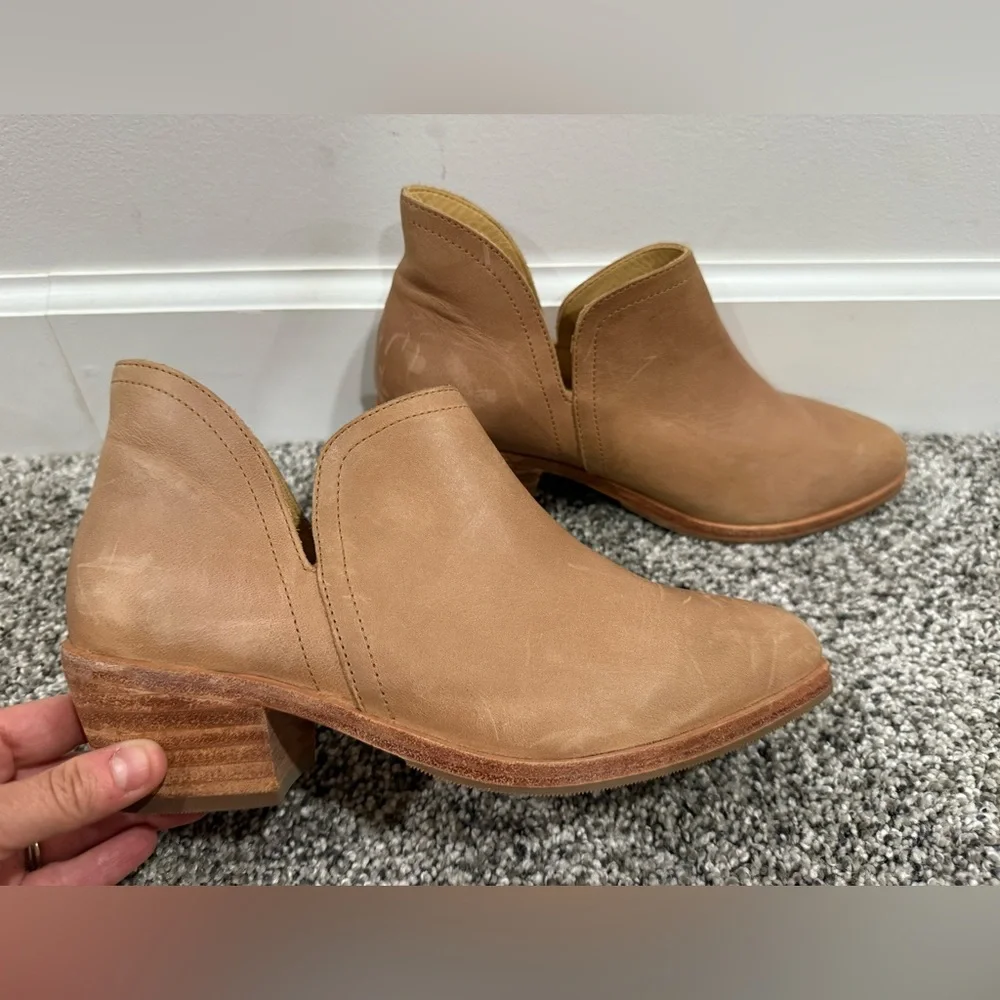 Nisolo brown leather ankle booties, size women's 8