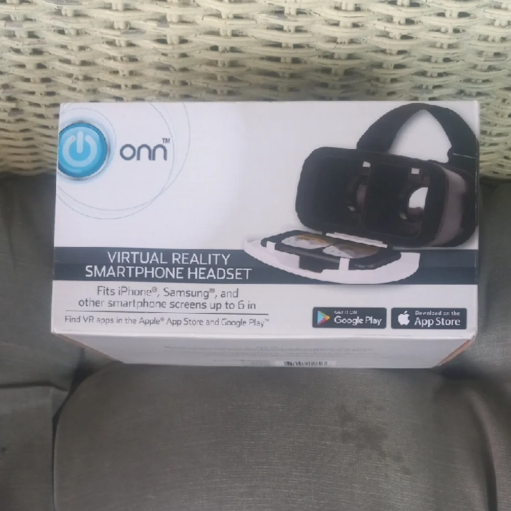 On Running Black Smartphone VR Headset Sleek Design