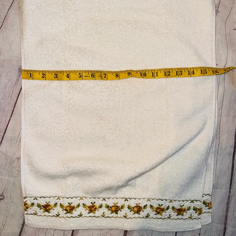 Vintage New Yorker By Fieldcrest Hand Towels and Washcloth Terry Cloth Set of 2