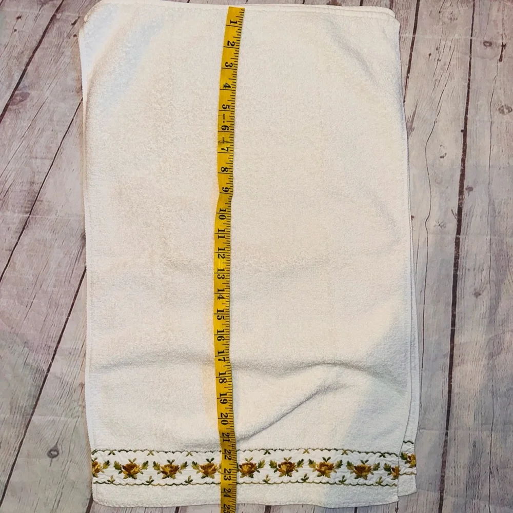 Vintage New Yorker By Fieldcrest Hand Towels and Washcloth Terry Cloth Set of 2