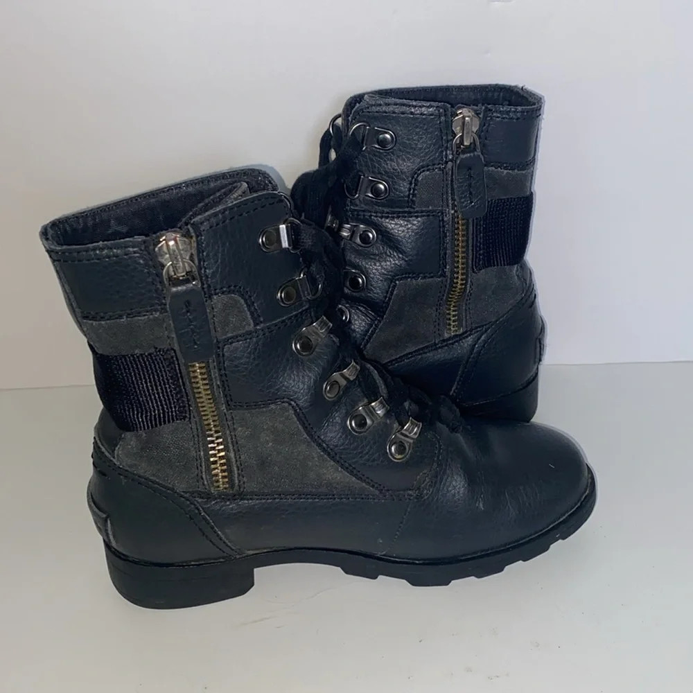 Sorel sleek black