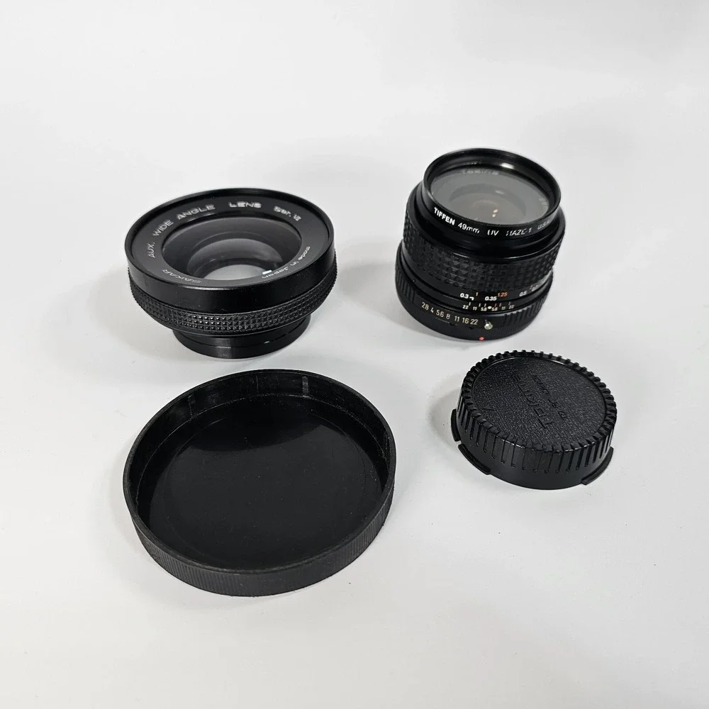 Tokina 28mm 1:2.8 Camera Lens Sakar Aux. Wide Lens Ser VII Japan Tiffen 49mm Set