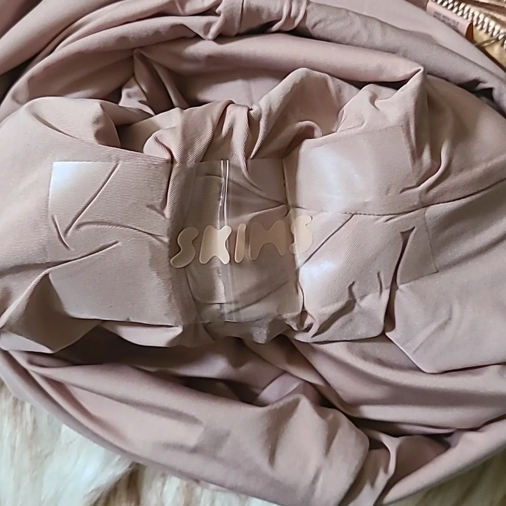 SKIMS nwt metallic