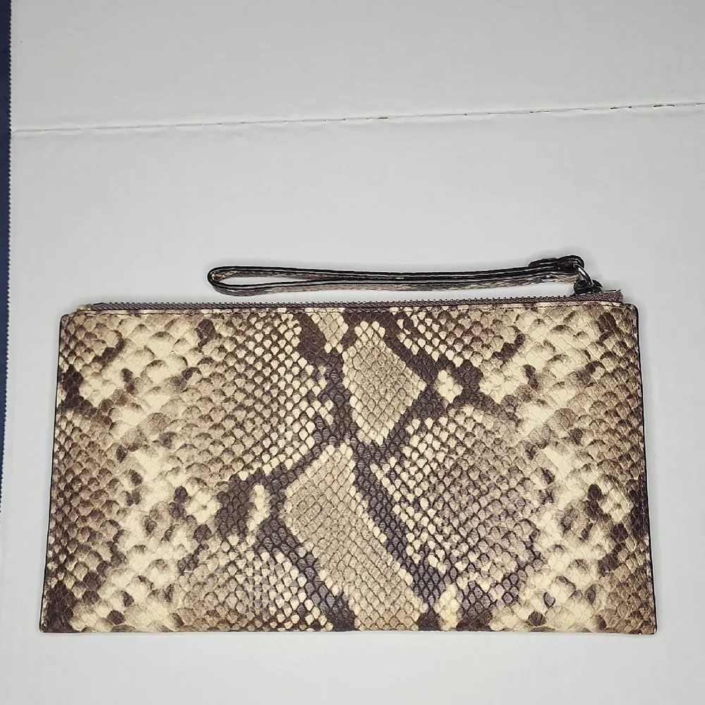 Michael Kors chic wristlet