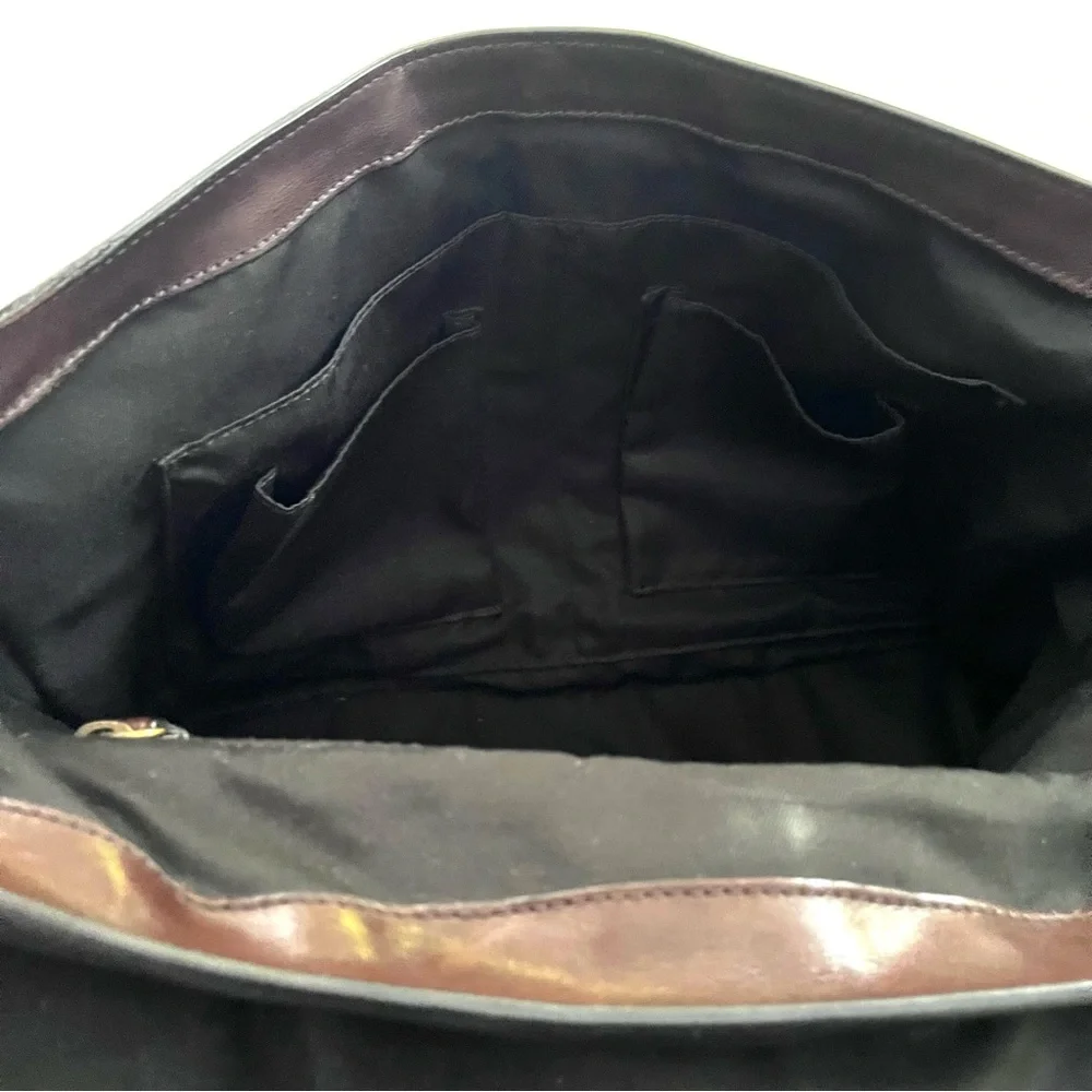 Coach wear left width