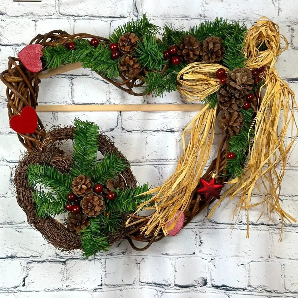 Christmas Around the World Christmas Heart Wreath Berries Pine Cones