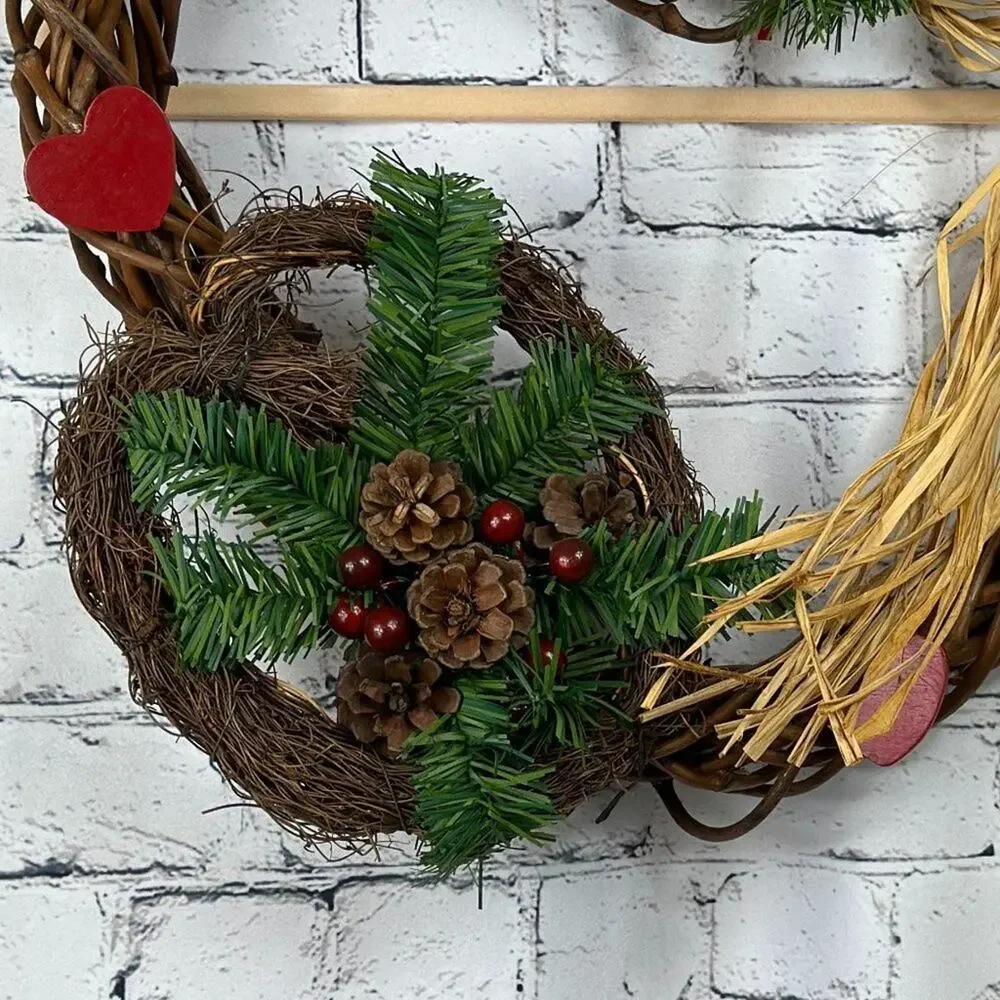 House of Lloyd beautiful wreath