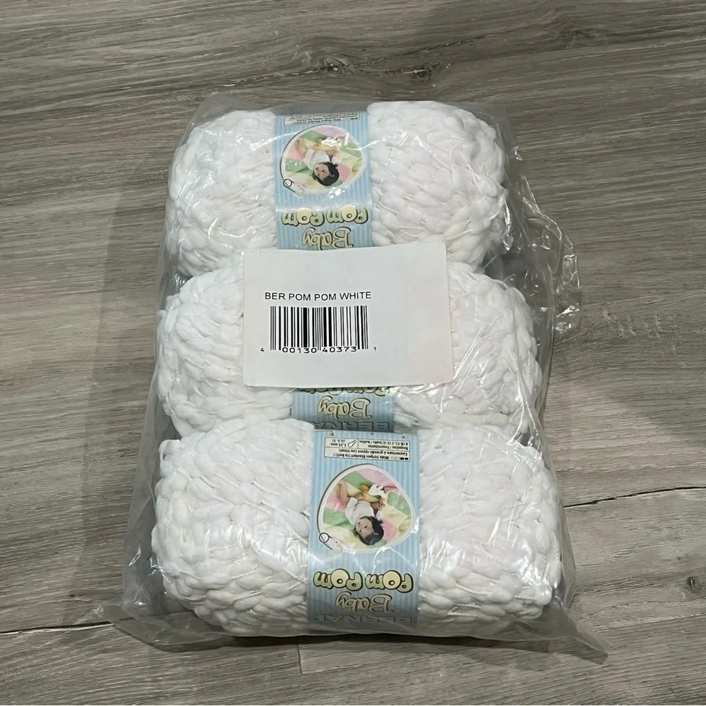 Bernat Baby Pom Pom nwt set