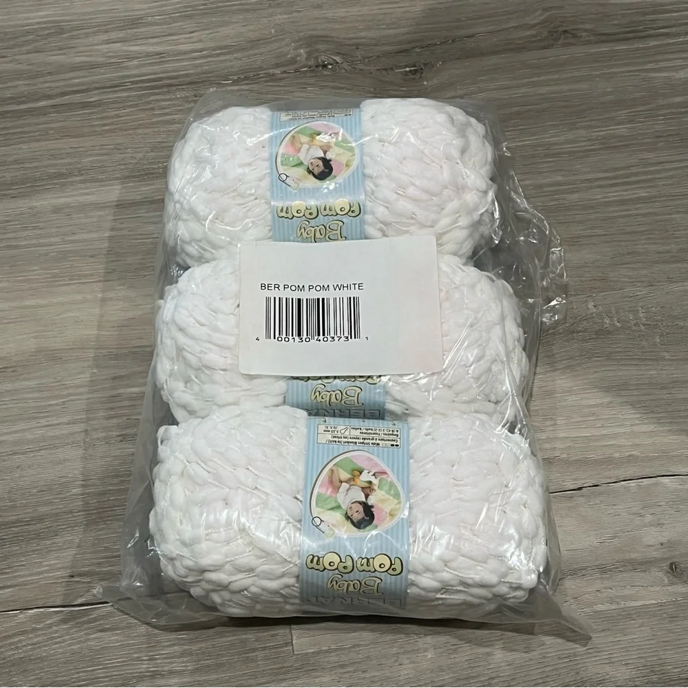 Bernat Baby Pom Pom nwt set