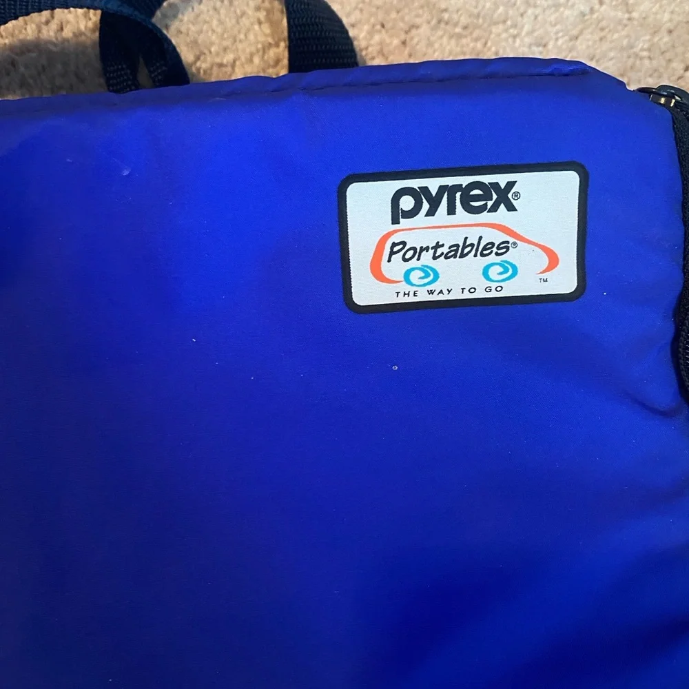 Vtg Pyrex Blue on the Go Carry Bag Hot and cold