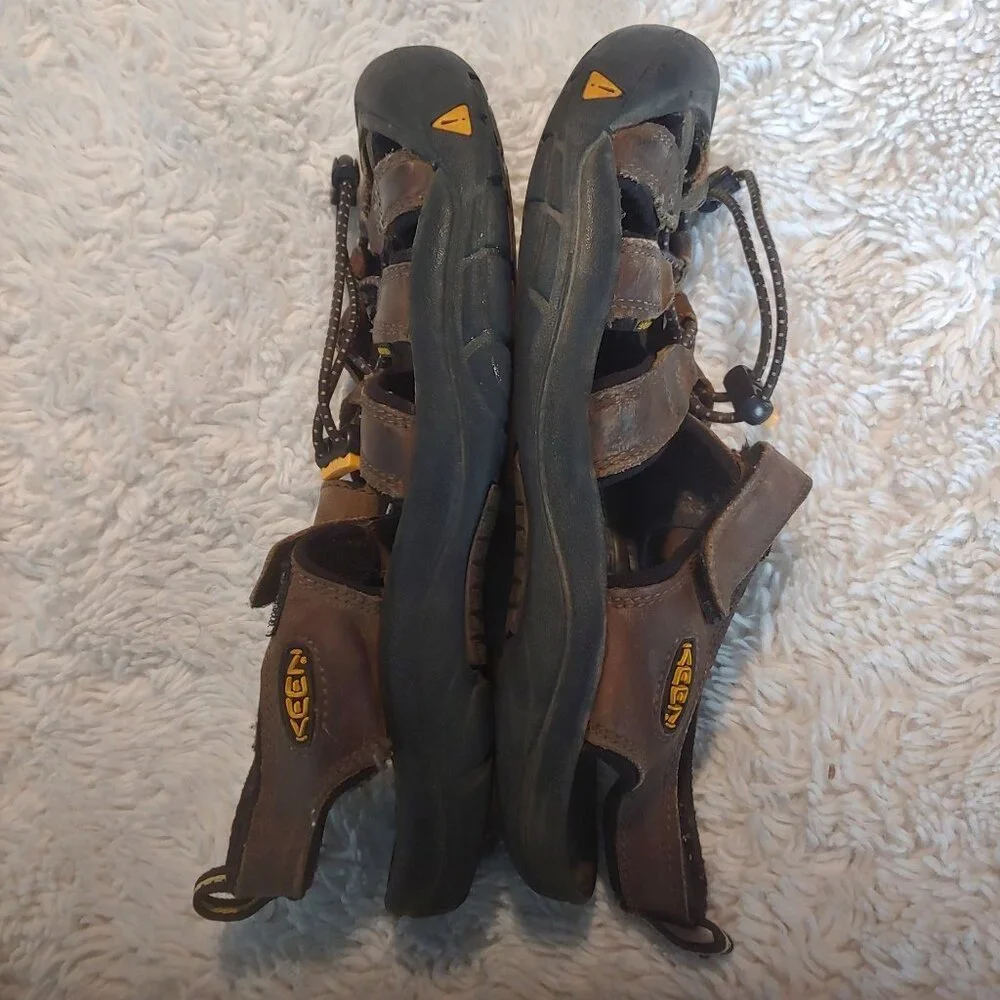 Keen Mens 5 Brown Hiking Fishing Camping Comfort Casual Closed Toe Strap Sandal
