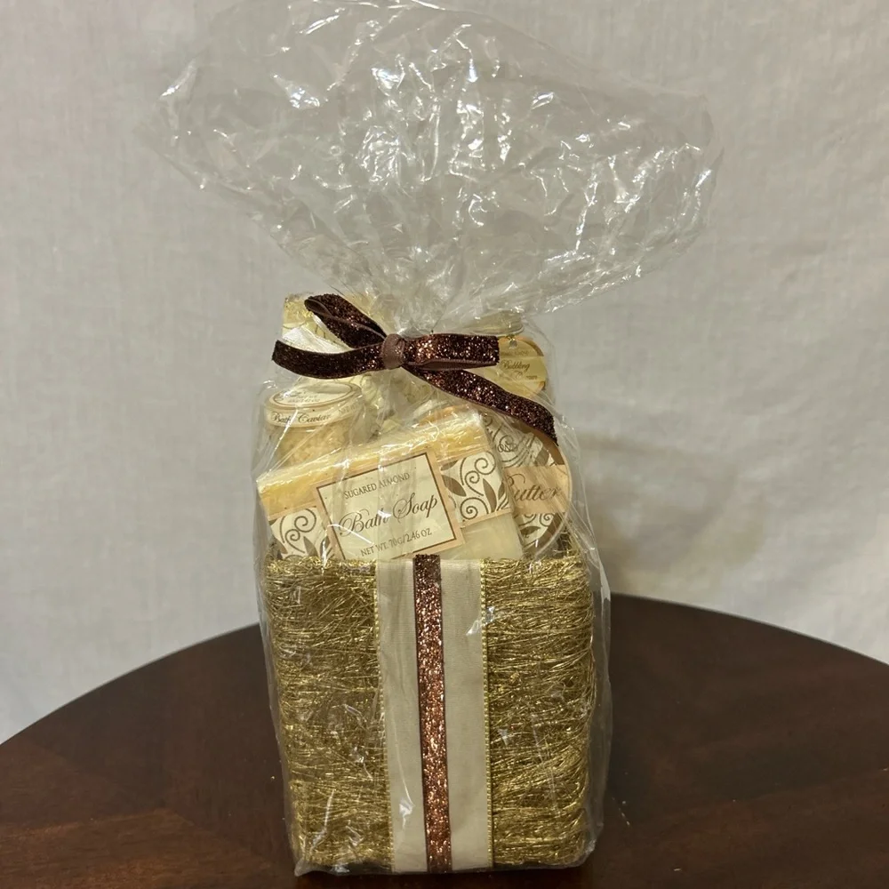Elegant Gold and Brown Gift Set