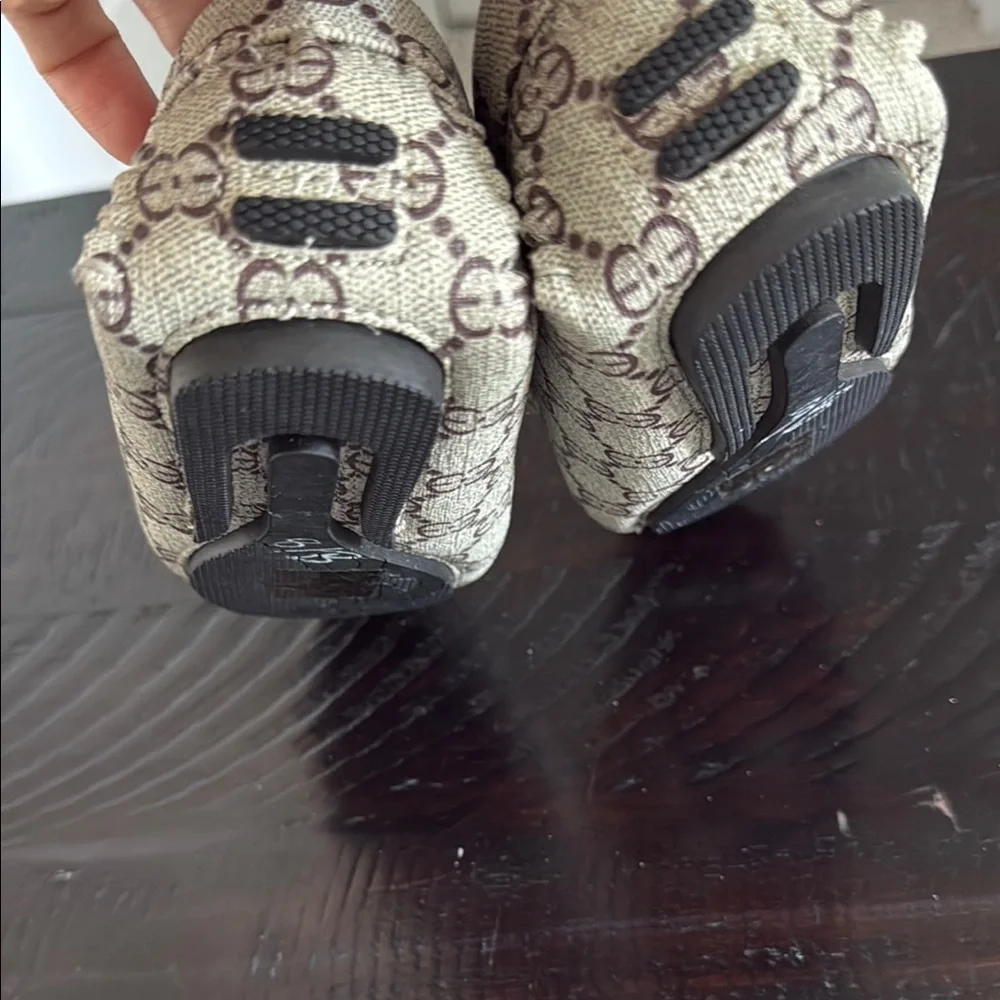 ROYAL SHOES these elegant
