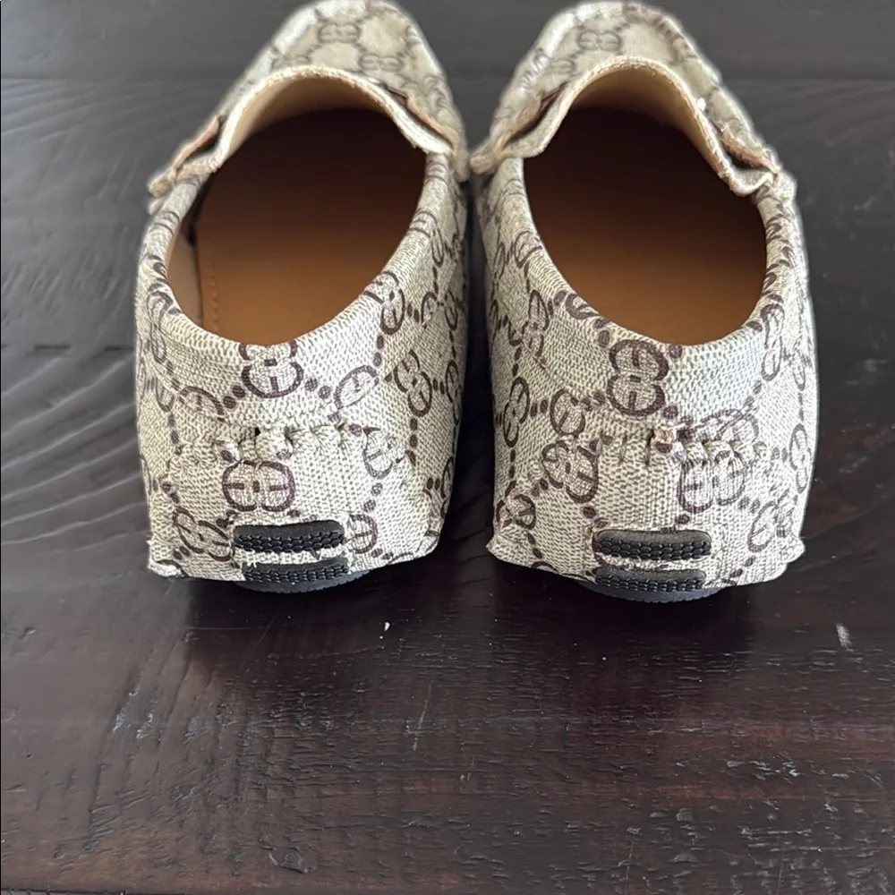 ROYAL SHOES these elegant