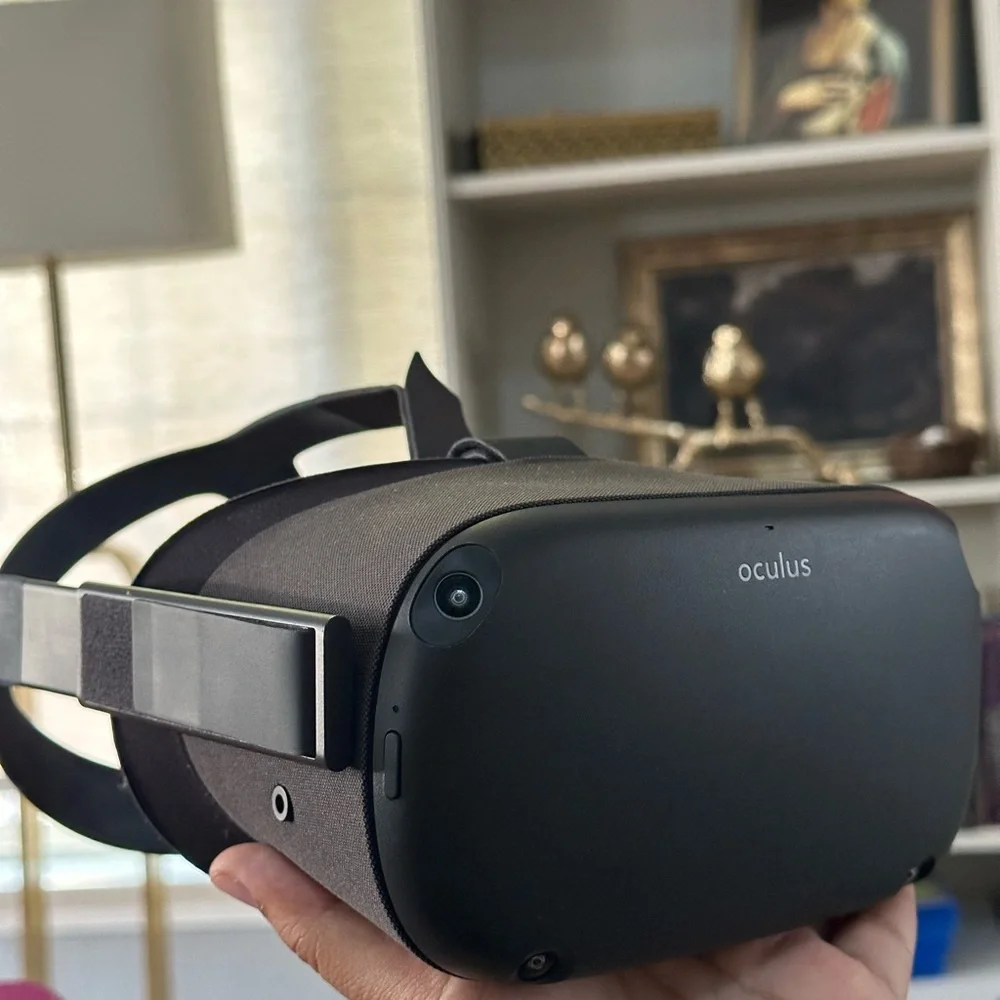Oculus Charcoal VR Headset