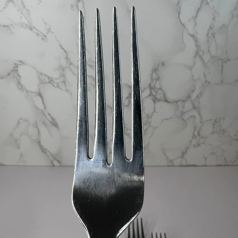 Set‎ of 3 Mikasa 18/10 Vietnam Dinner Forks – 8