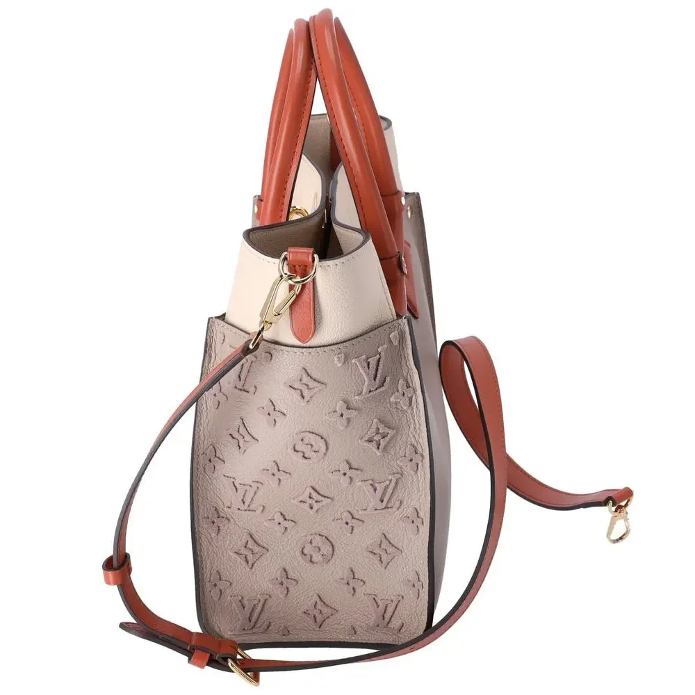 Louis Vuitton excellent exterior