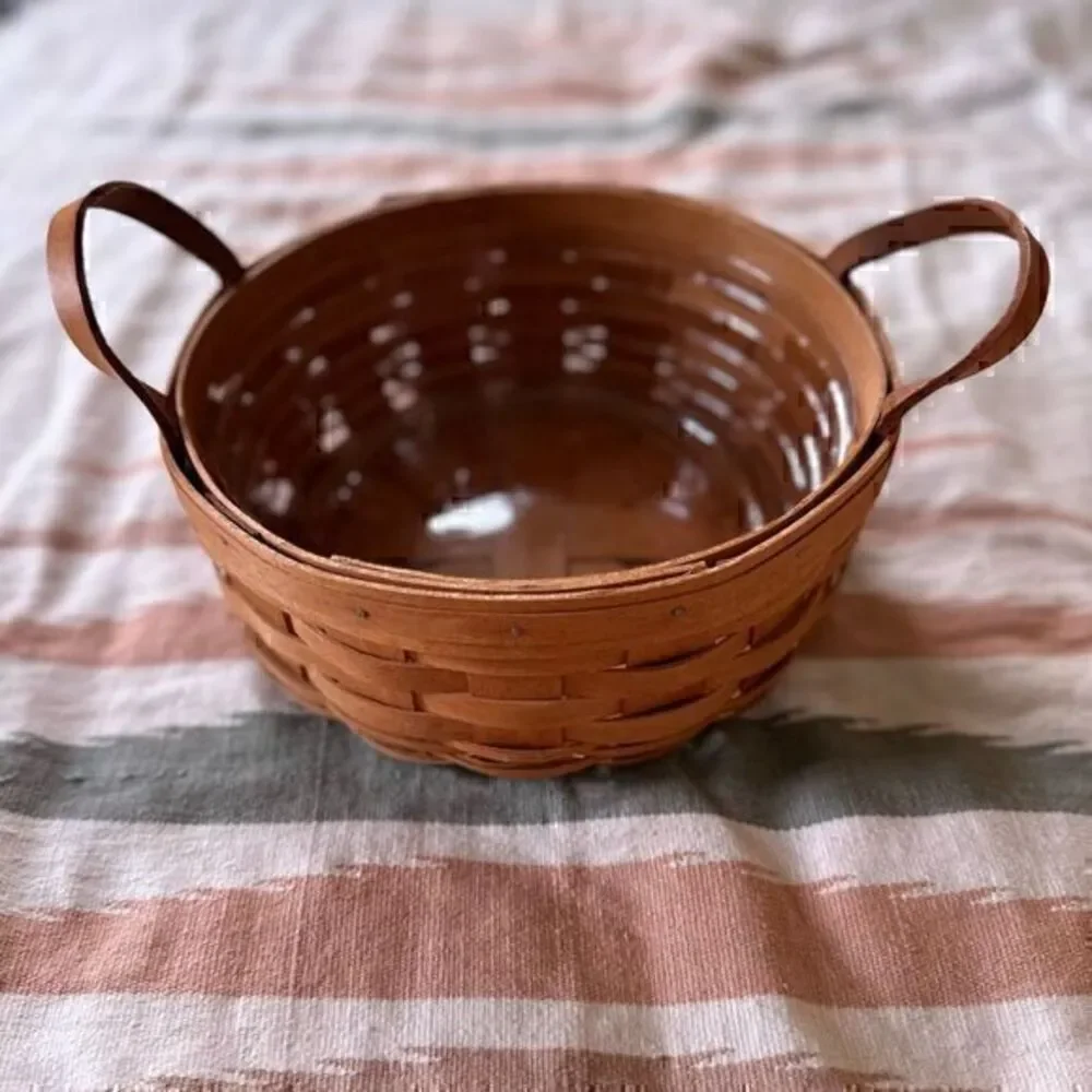 Longaberger 1995 Round Darning Basket with Leather Handles and Plastic Liner