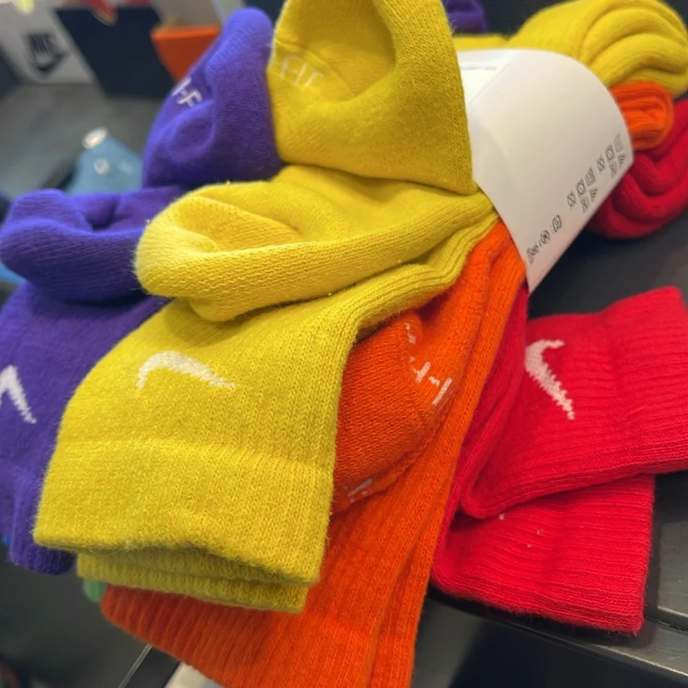 Nike Everyday Plus Cushioned Training Crew Socks (6 Pairs)