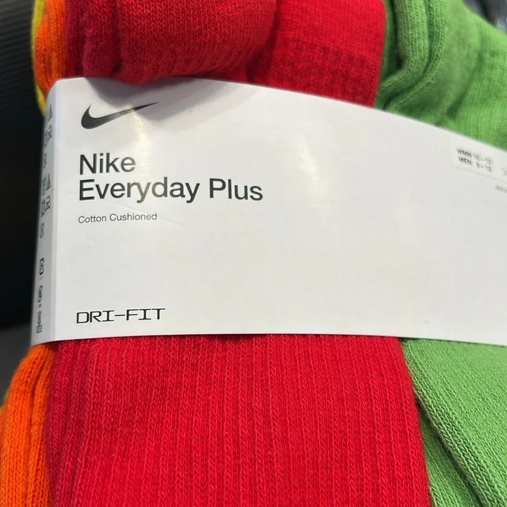 Nike Everyday Plus Cushioned Training Crew Socks (6 Pairs)