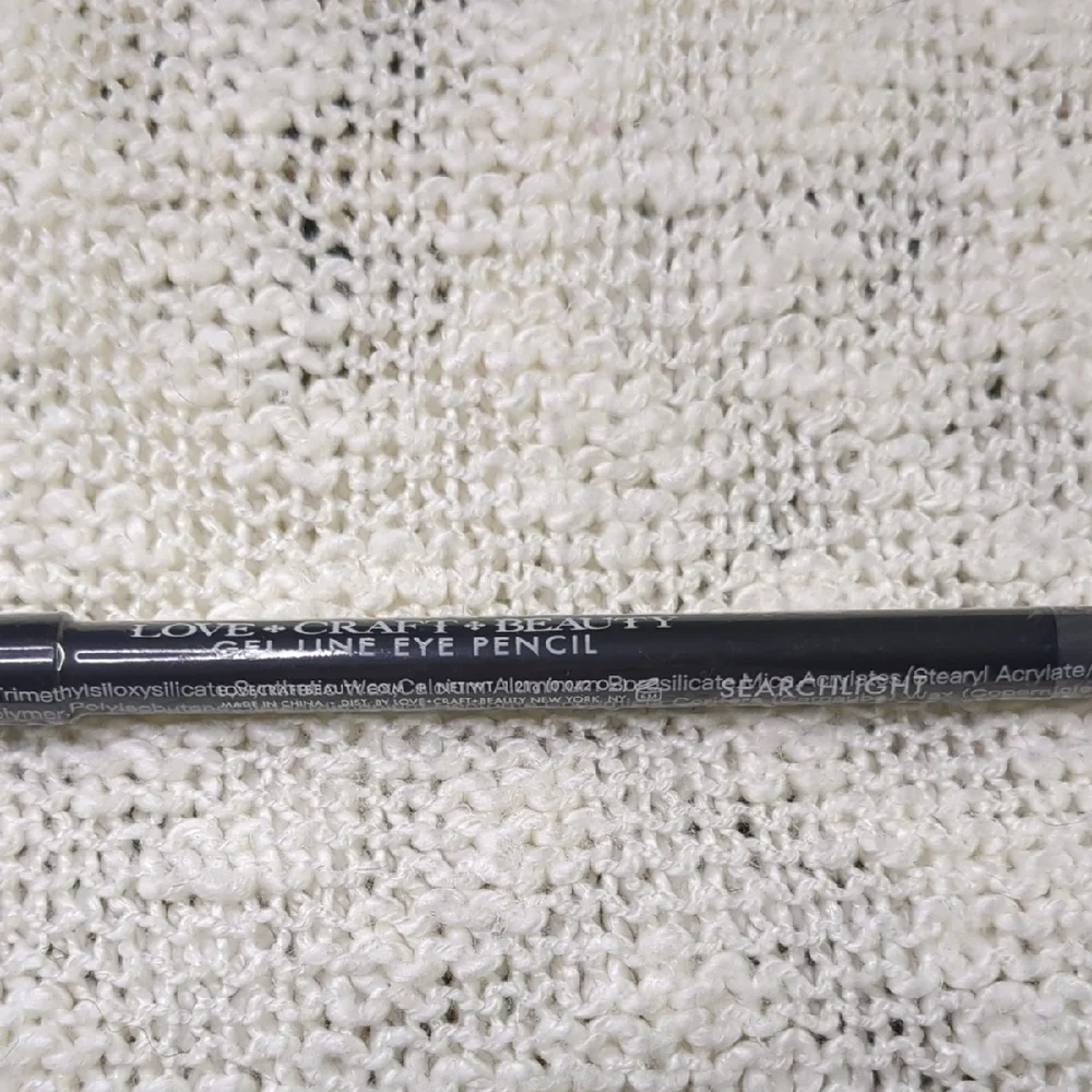 LOVE•CRAFT•BEAUTY Gel Line Eye Pencil in Searchlight, 1.21g/0.042oz