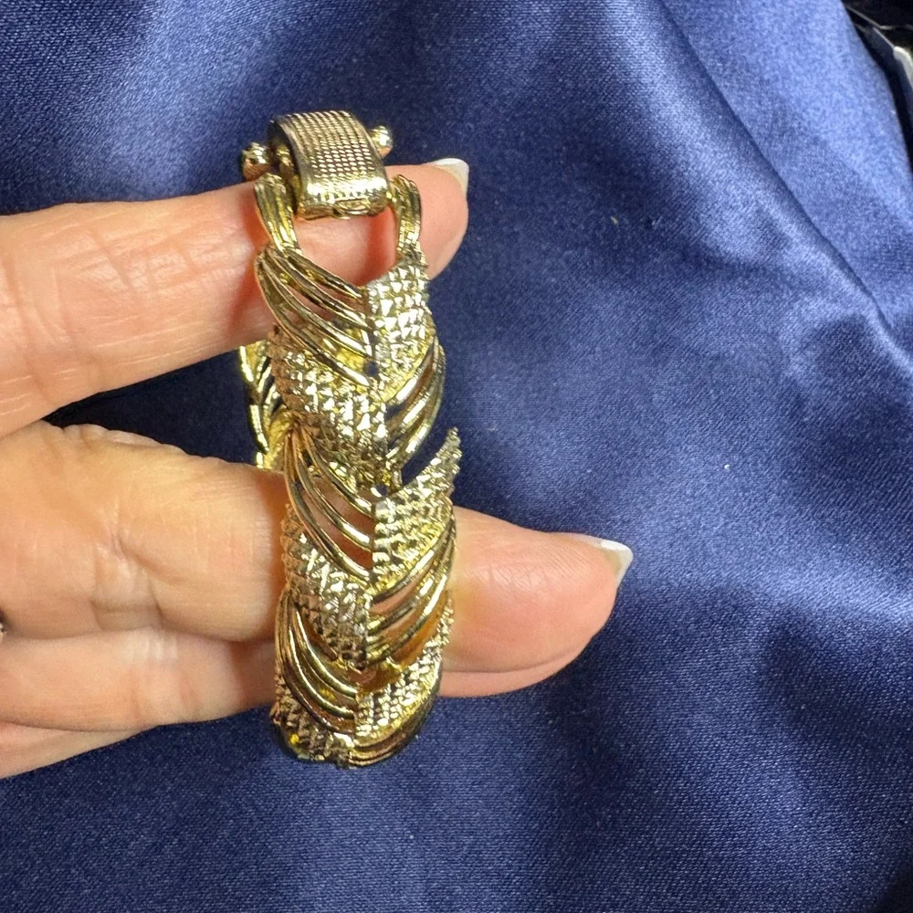 Vintage Coro Gold-Tone Leaf-Linked Bracelet, Sz 7