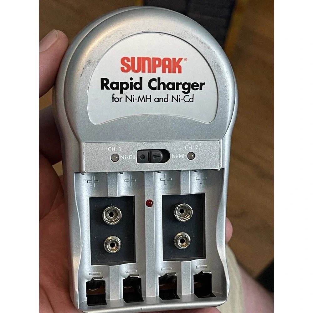 Sunpak Model V-3969 Rapid Charger For Ni-MH And Ni-Cd Batteries