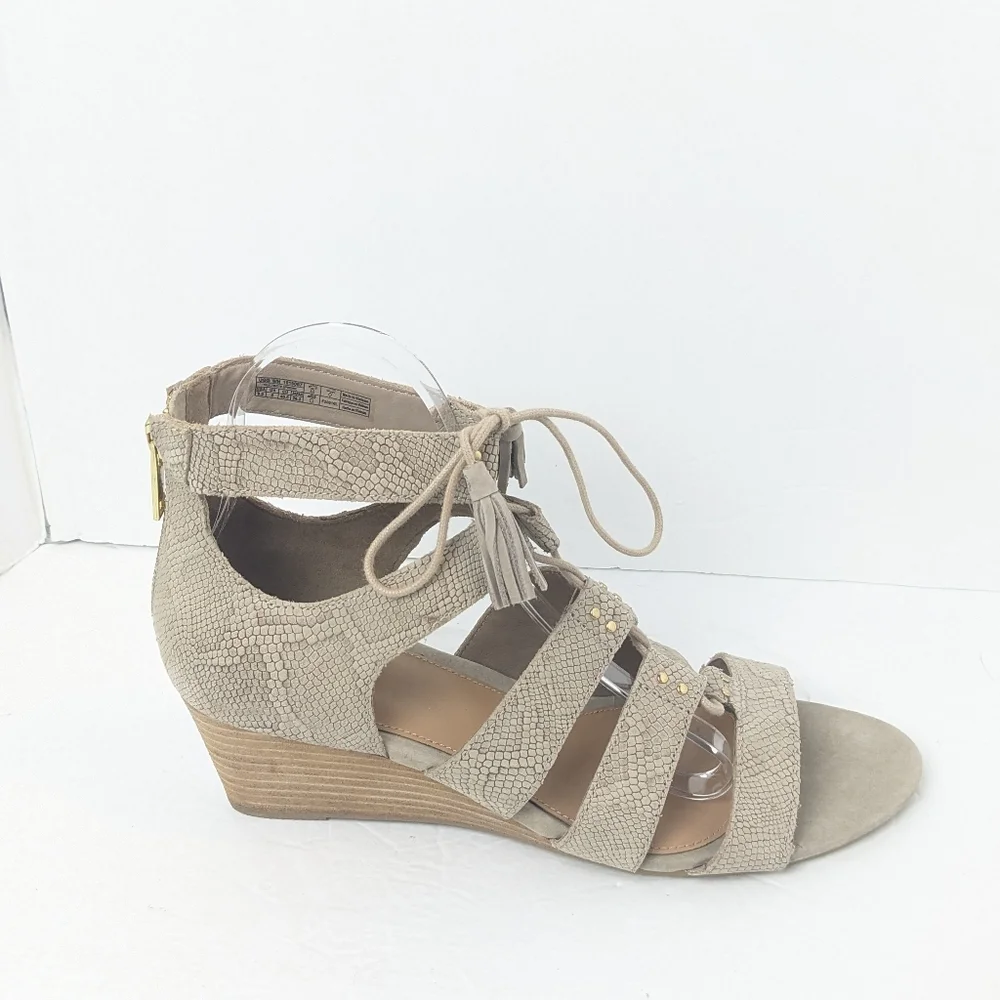 NWOT UGG Yasmin Snake Wedge Sandals