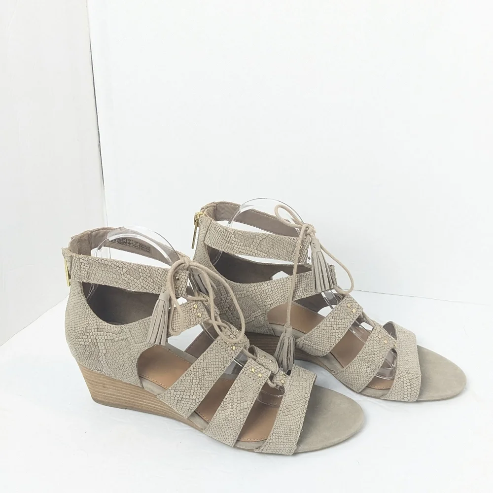 NWOT UGG Yasmin Snake Wedge Sandals
